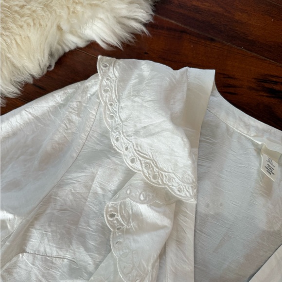 H&M White Ruffled Blouse - Picture 2 of 6
